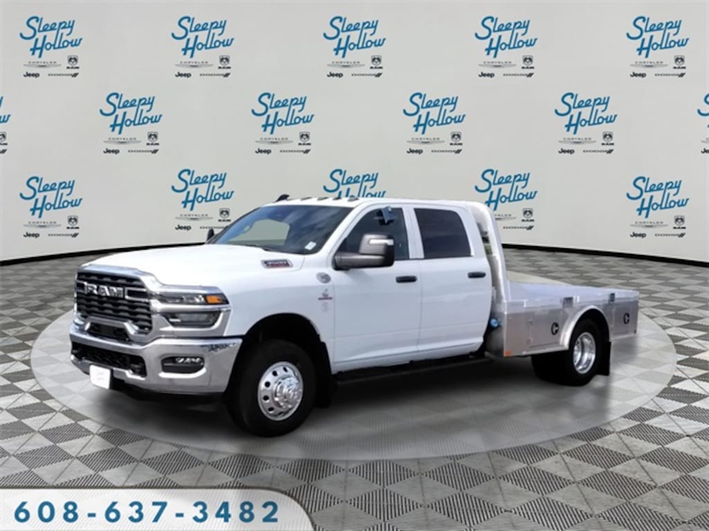New 2025 Ram 3500 Chassis Cab 3500 TRADESMAN CREW CAB CHASSIS 4X4 60' CA Pickup