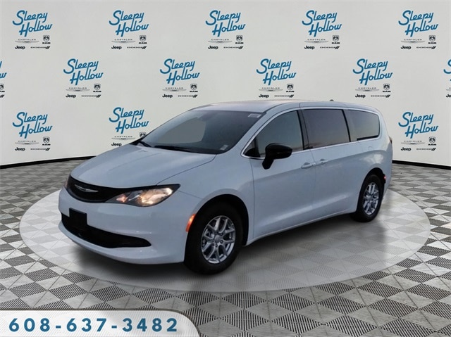 2026 Chrysler Voyager LX's photo