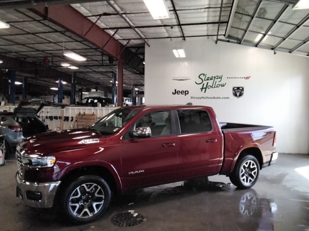 New 2025 Ram 1500 LARAMIE CREW CAB 4X4 5'7 BOX For Sale Viroqua WI