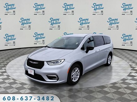 2024 Chrysler Pacifica Touring L Van Passenger Van