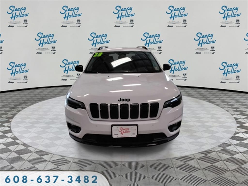 Used 2023 Jeep Cherokee Altitude Lux SUV