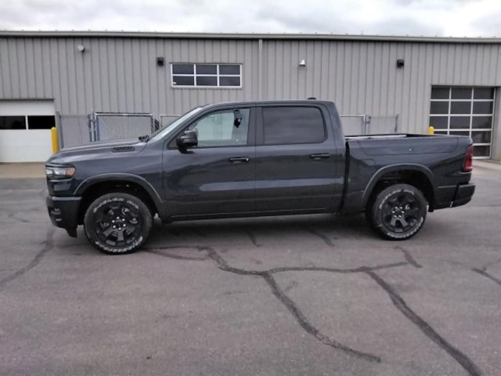New 2026 Ram 1500 BIG HORN CREW CAB 4X4 5'7 BOX Pickup