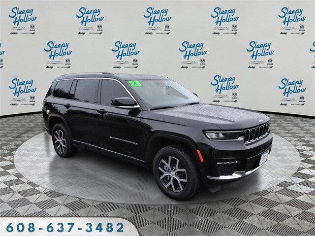 2023 Jeep Grand Cherokee Limited photo 3