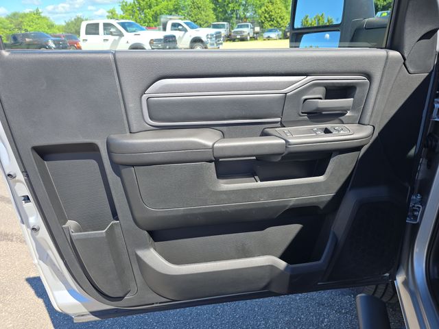 2026 RAM 3500 Tradesman - Photo 29