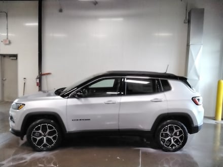 2025 Jeep Compass LIMITED 4X4 Sport Utility