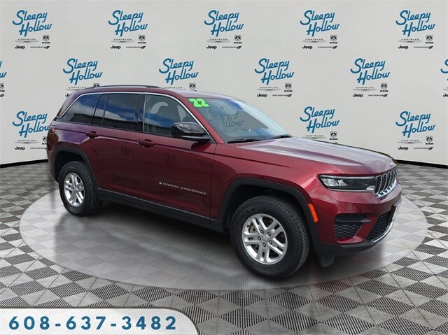 2022 Jeep Grand Cherokee Laredo photo 3