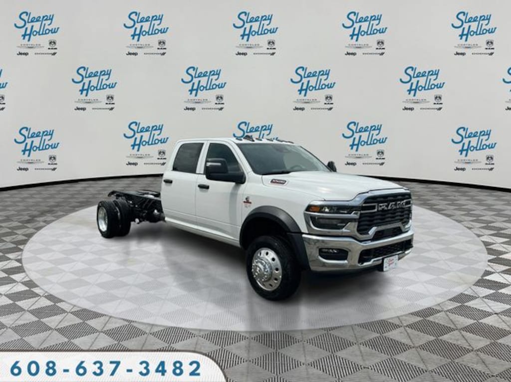 New 2026 Ram 5500 TRADESMAN CHASSIS CREW CAB 4X4 84' CA Pickup
