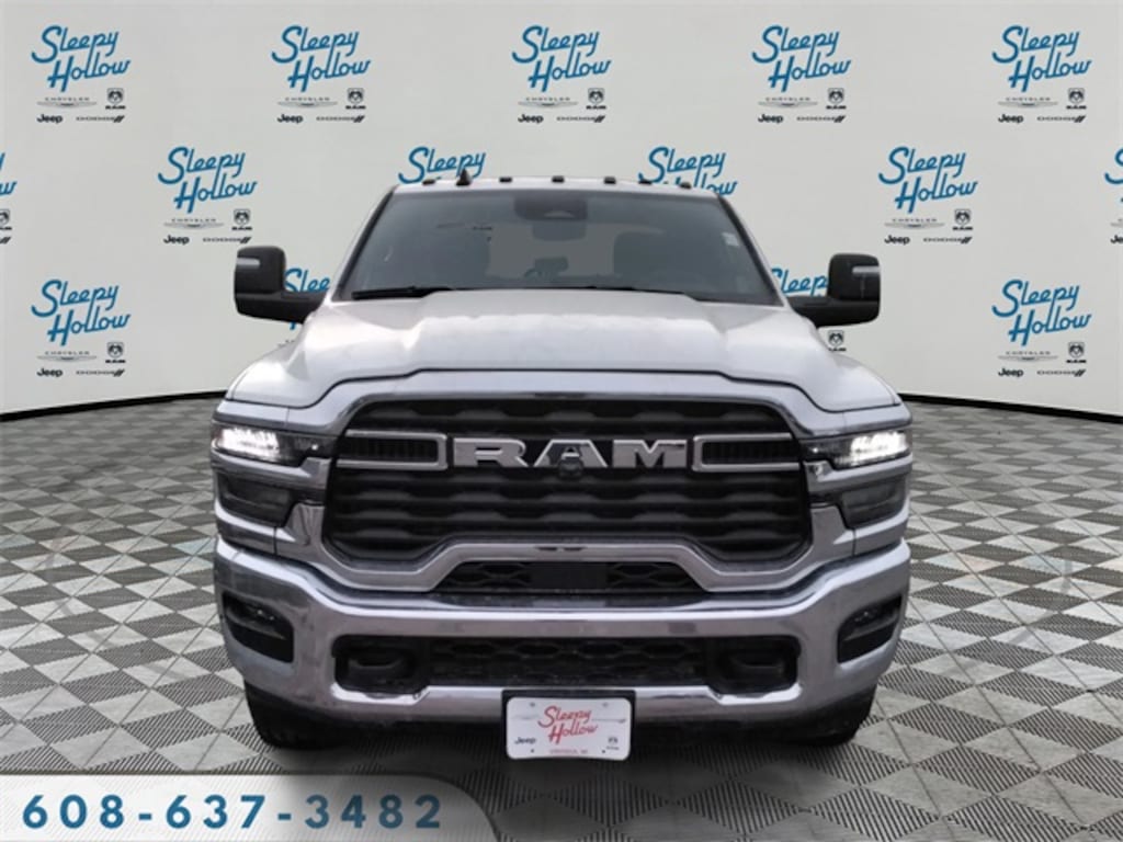 New 2026 Ram 3500 Chassis Cab TRADESMAN CREW 4X4 60' CA Cab and Chassis