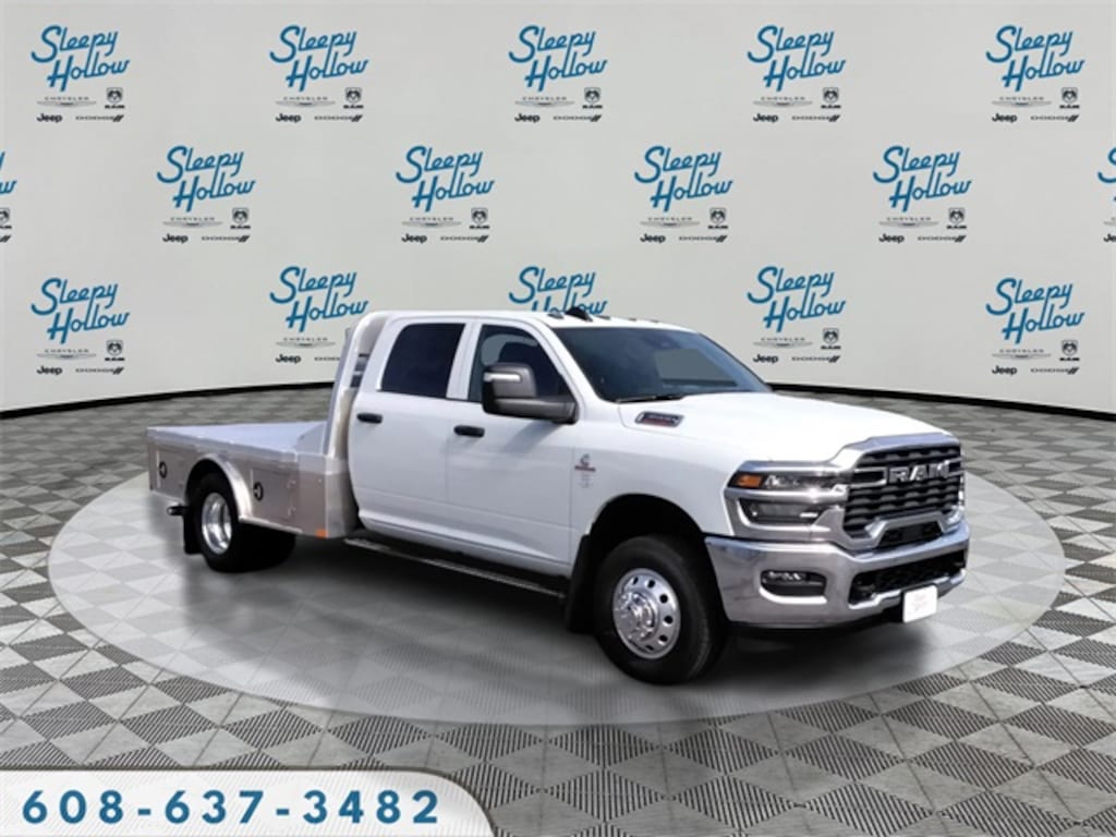 New 2025 Ram 3500 Chassis Cab 3500 TRADESMAN CREW CAB CHASSIS 4X4 60' CA Pickup