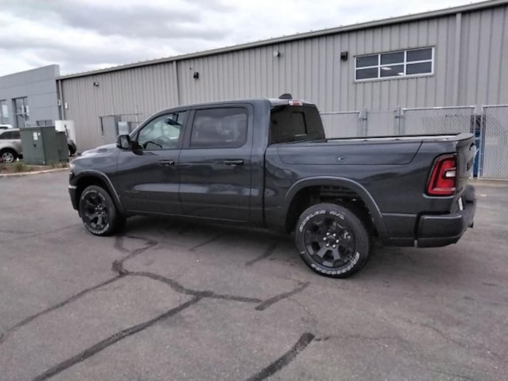 New 2026 Ram 1500 BIG HORN CREW CAB 4X4 5'7 BOX Pickup