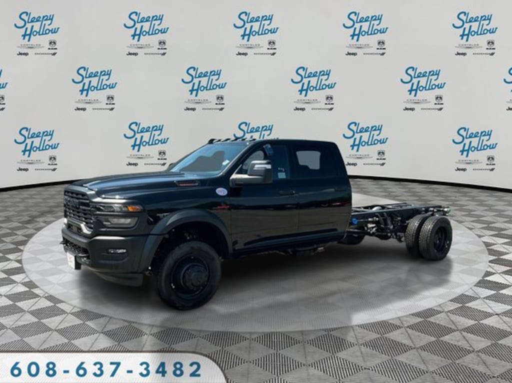 New 2026 Ram 5500 TRADESMAN CHASSIS CREW CAB 4X4 84' CA Pickup