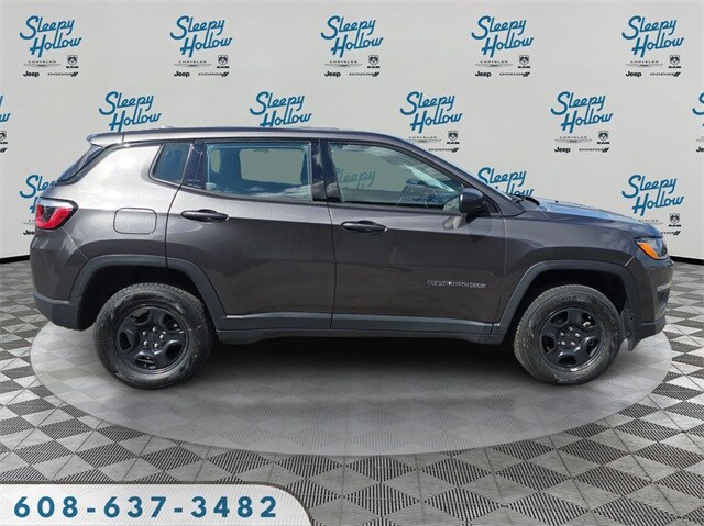 2018 Jeep Compass Sport photo 4