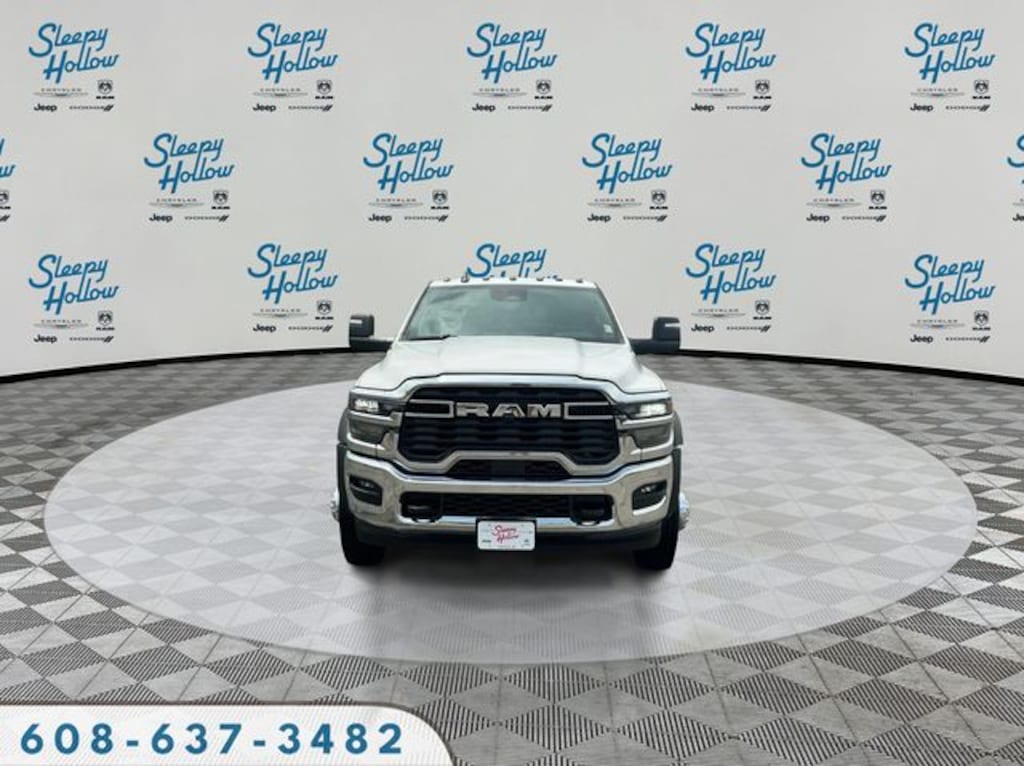 New 2026 Ram 5500 TRADESMAN CHASSIS CREW CAB 4X4 84' CA Pickup