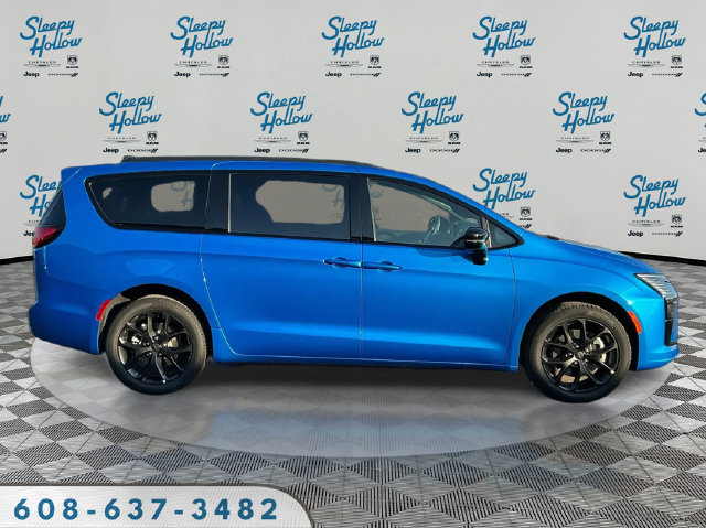 New 2027 Chrysler Pacifica LIMITED AWD Passenger Van