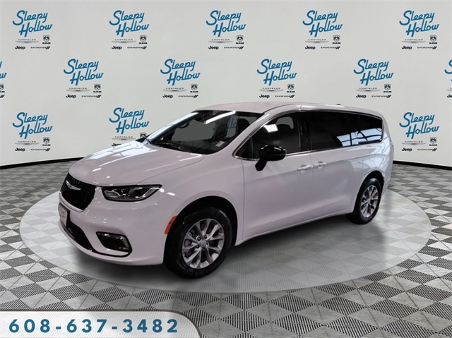 2026 Chrysler Pacifica Select's photo