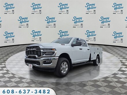 2026 Ram 3500 Chassis Cab 3500 TRADESMAN CREW CAB CHASSIS 4X4 60' CA Pickup