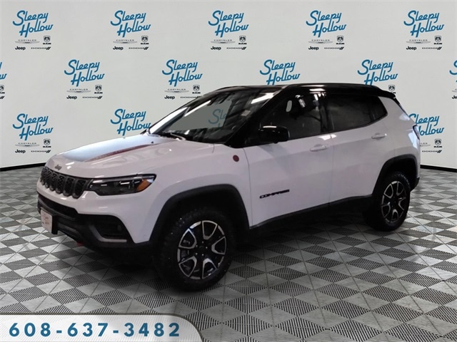 2025 Jeep Compass Trailhawk's photo