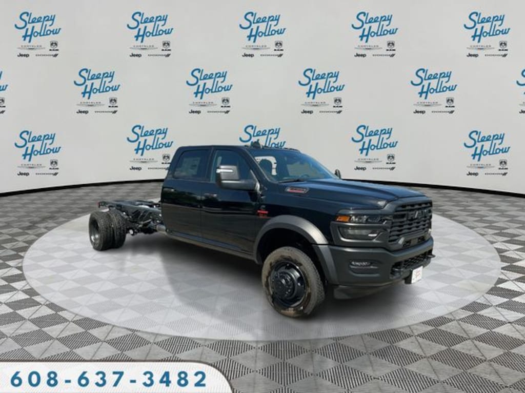 New 2026 Ram 5500 TRADESMAN CHASSIS CREW CAB 4X4 84' CA Pickup