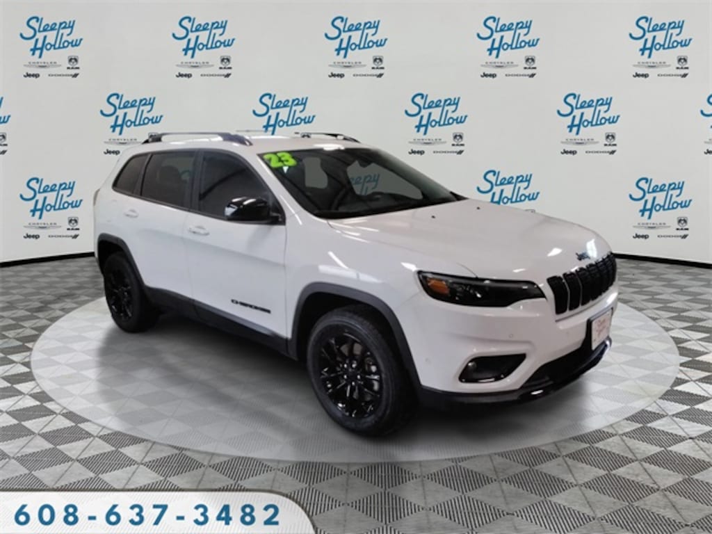Used 2023 Jeep Cherokee Altitude Lux SUV
