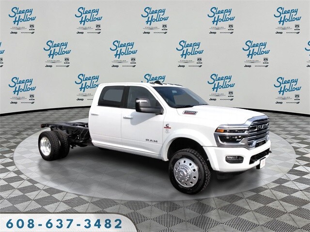 2026 Ram 5500 photo 3
