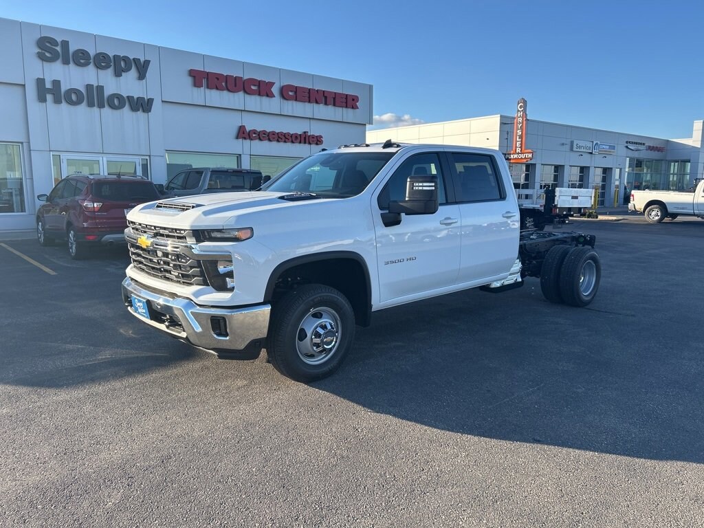 New 2026 Chevrolet Silverado 3500 HD Chassis Cab LT Truck