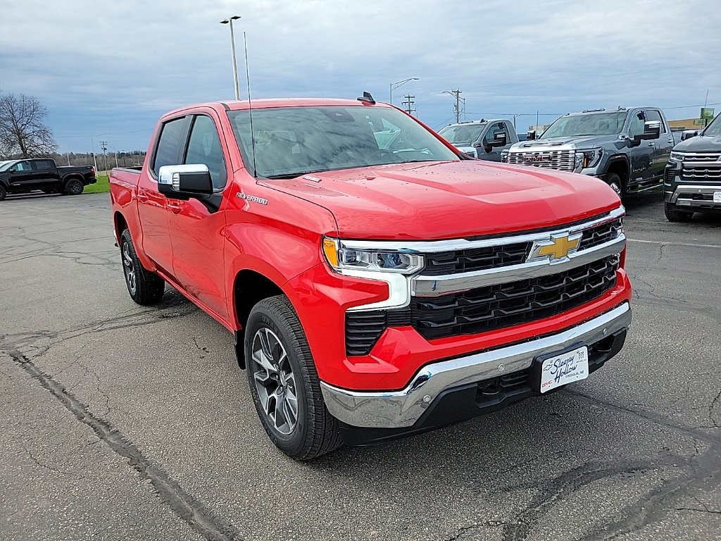 2025 Chevrolet Silverado 1500 LT photo 2