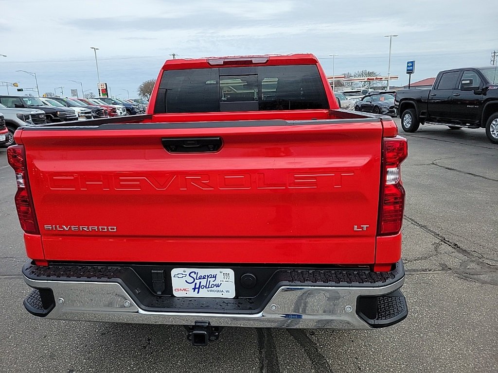 2025 Chevrolet Silverado 1500 LT photo 4