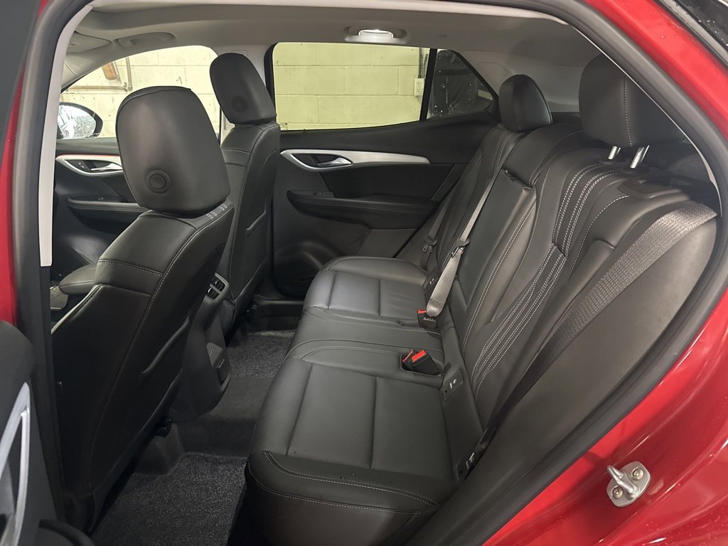 2025 Buick Envision Avenir photo 3