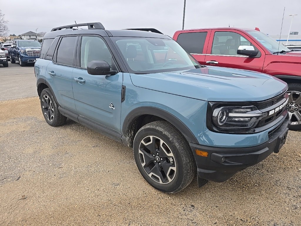 2023 Ford Bronco Sport Outer Banks photo 2
