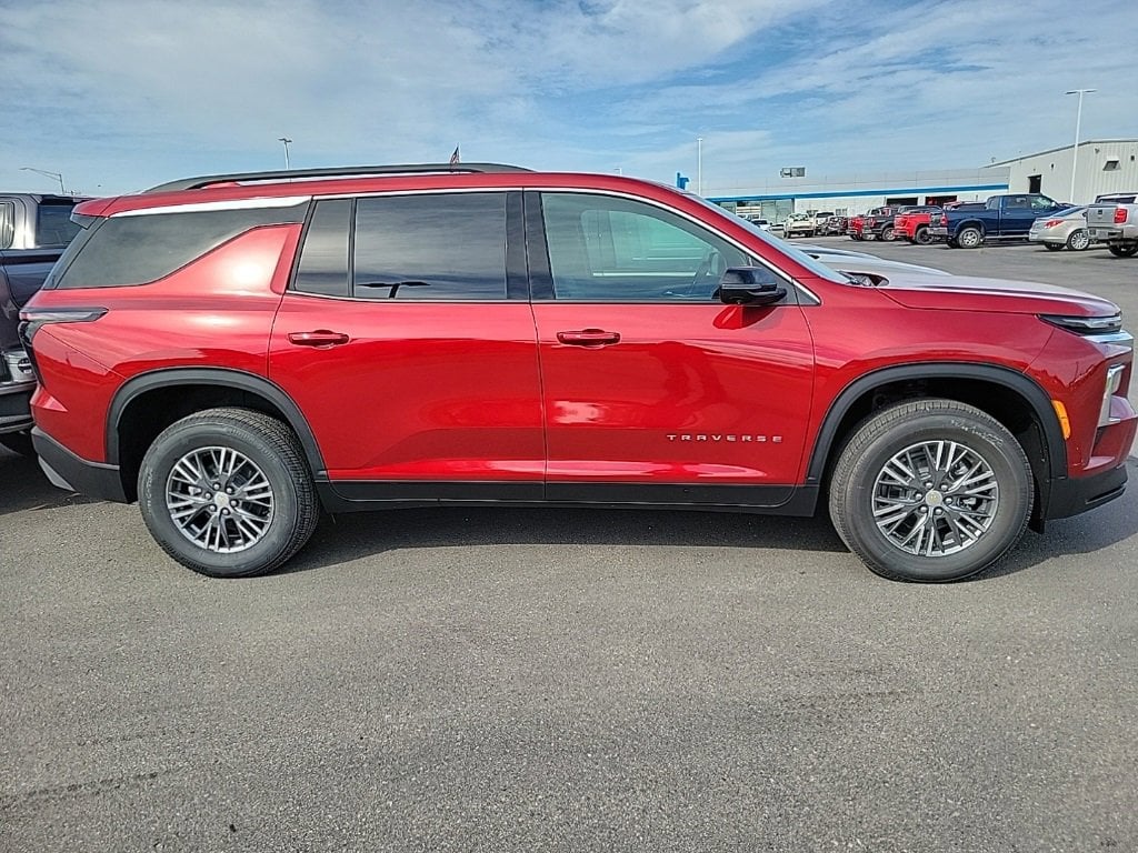 New 2026 Chevrolet Traverse LT SUV