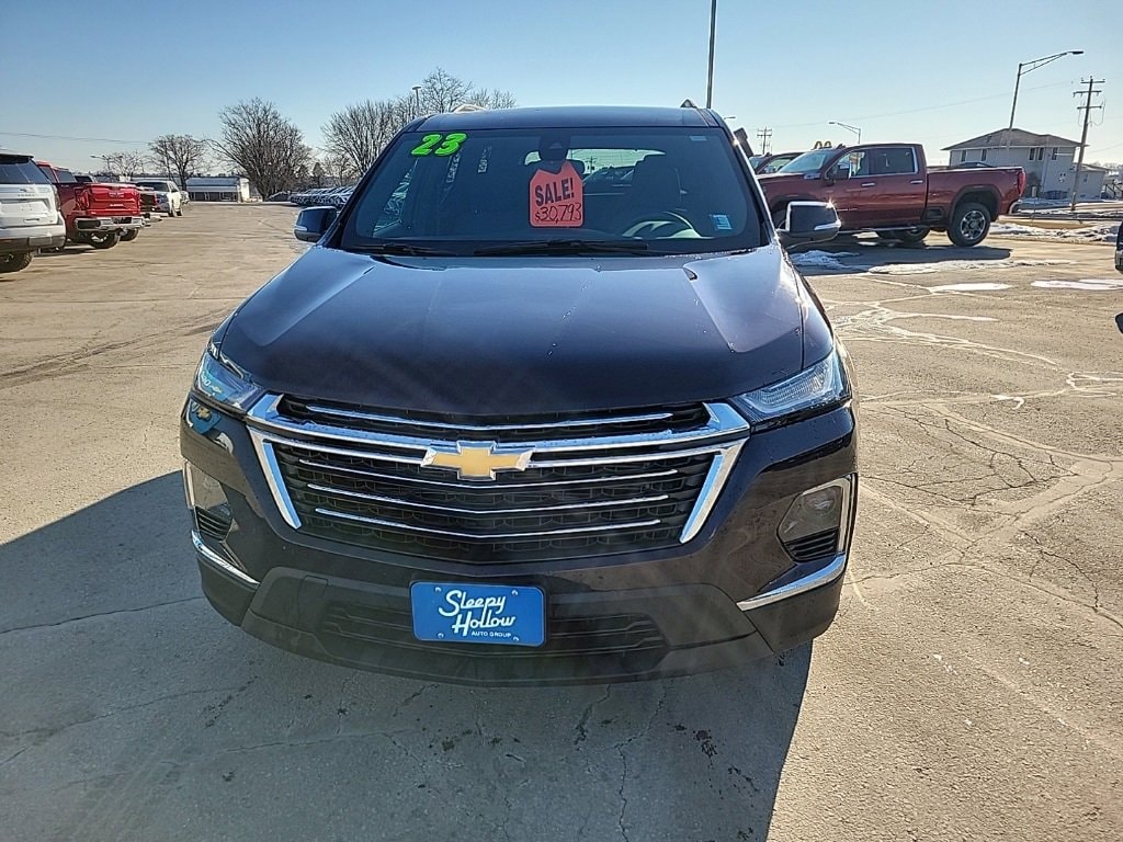 Used 2023 Chevrolet Traverse LT Cloth SUV