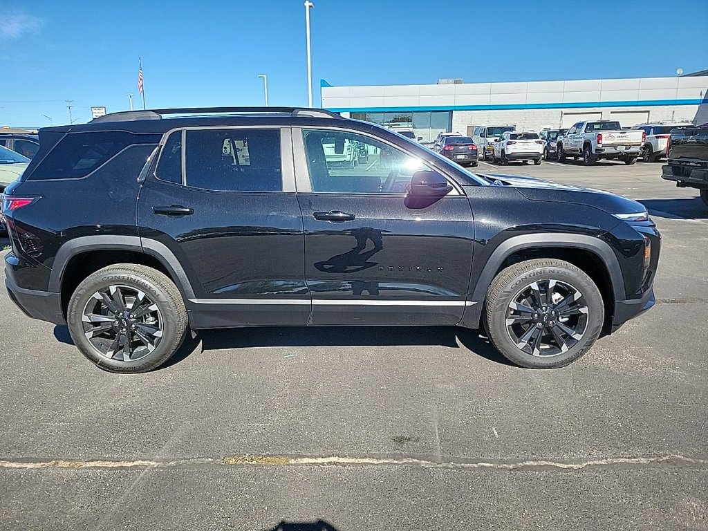 2026 Chevrolet Equinox RS photo 2