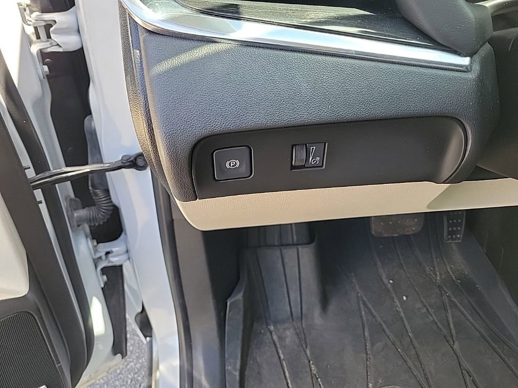 2023 Buick Enclave Essence - Photo 13