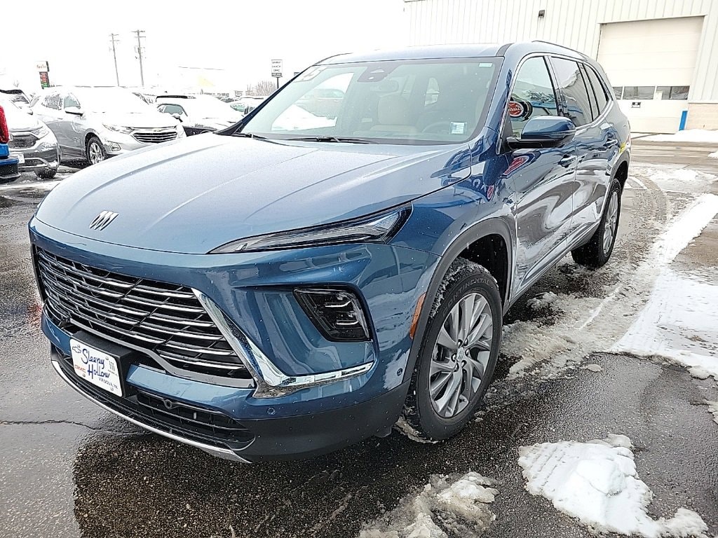 2025 Buick Enclave Preferred's photo