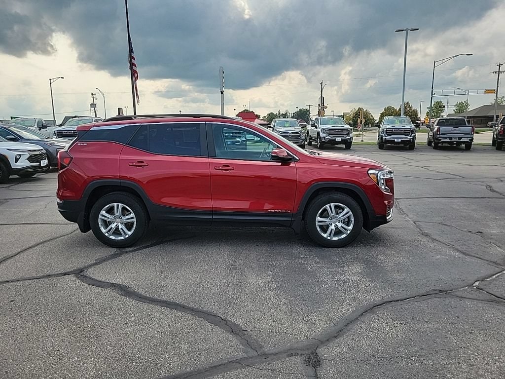 Used 2022 GMC Terrain SLE SUV