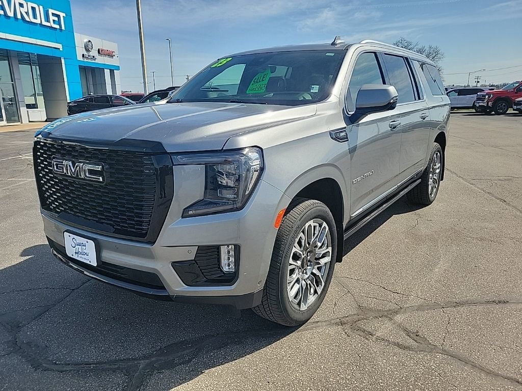 2023 GMC Yukon Denali Ultimate AWD's photo