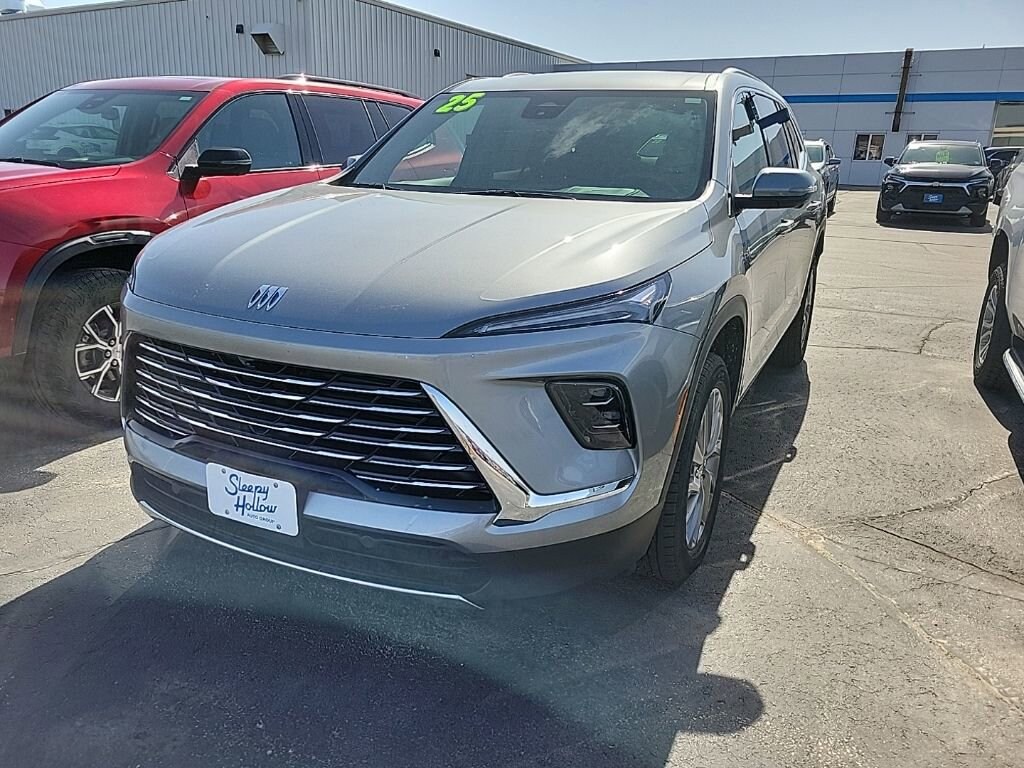 Used 2025 Buick Enclave Preferred SUV