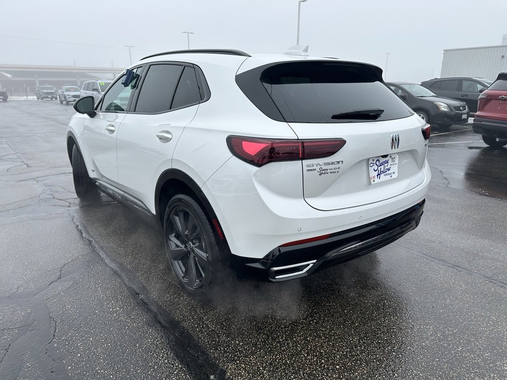 2025 Buick Envision Sport Touring photo 3