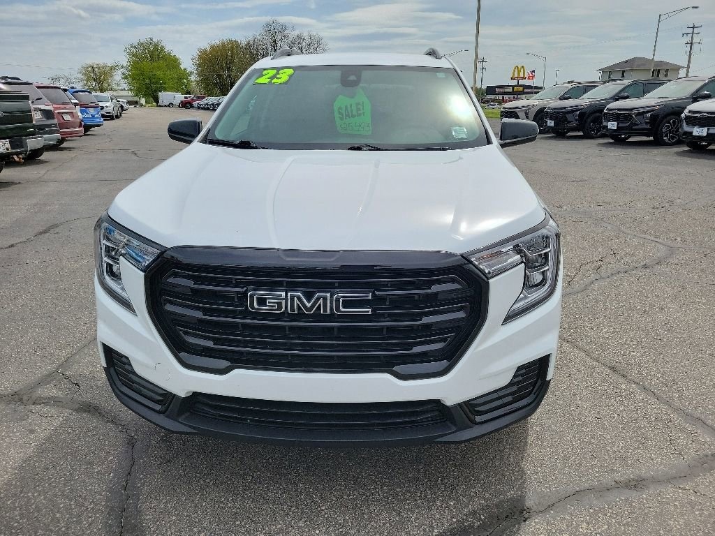 Used 2023 GMC Terrain SLE SUV