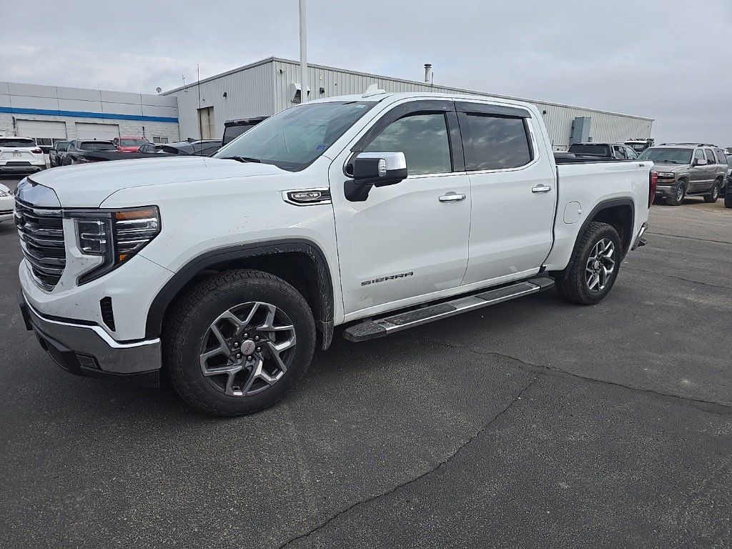 2024 GMC Sierra 1500 SLT's photo