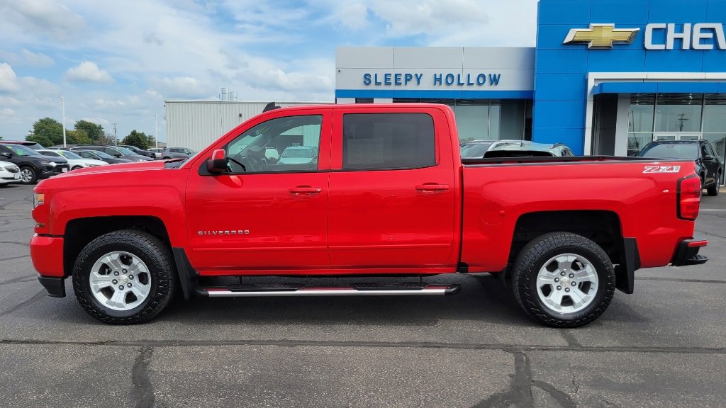 Used 2017 Chevrolet Silverado 1500 LT with VIN 3GCUKRECXHG460812 for sale in Viroqua, WI