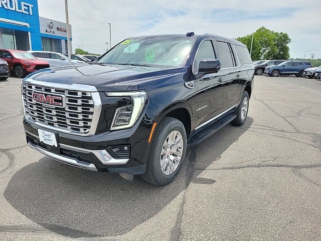 2025 GMC Yukon Denali AWD's photo