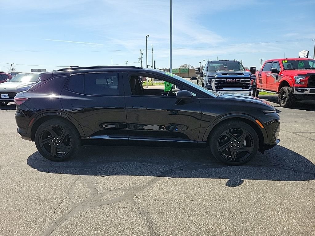 Used 2024 Chevrolet Equinox EV RS SUV
