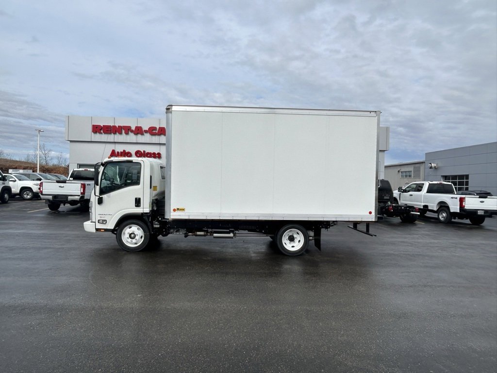 2025 Chevrolet Silverado 4500HD photo 2