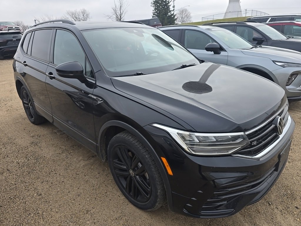 2022 Volkswagen Tiguan SE R-Line Black photo 2
