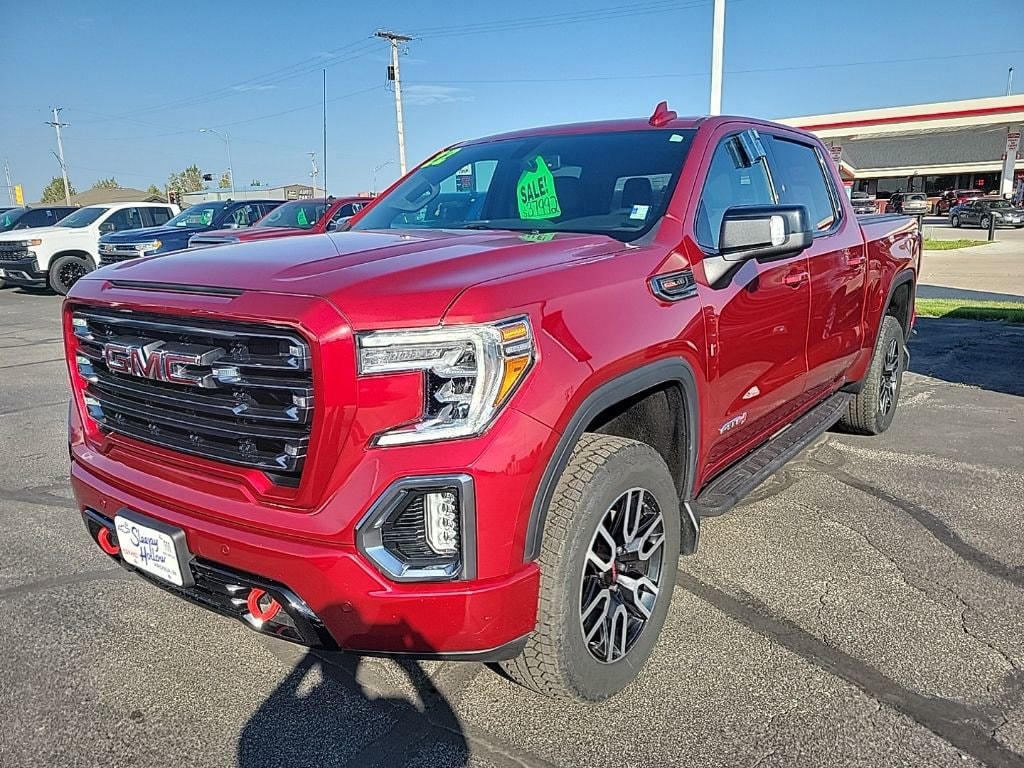 2022 GMC Sierra 4WD Crew Cab Short Box AT4's photo