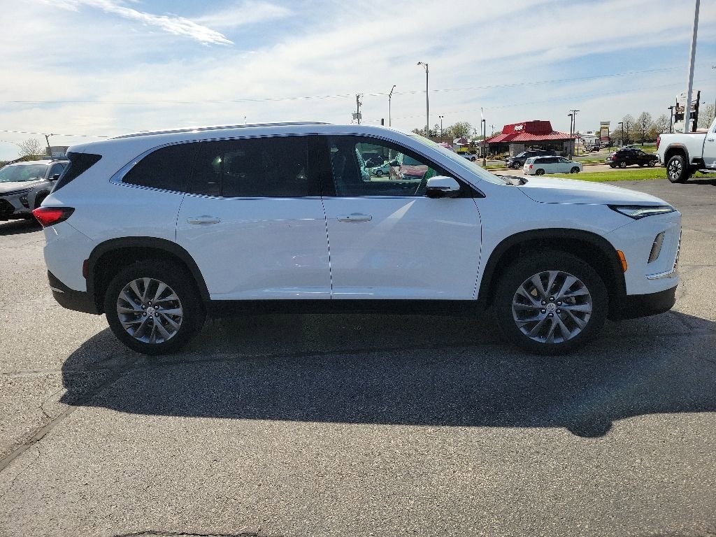 Used 2025 Buick Enclave Preferred SUV