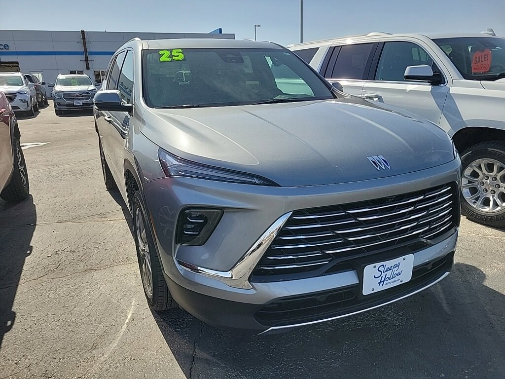 Used 2025 Buick Enclave Preferred SUV