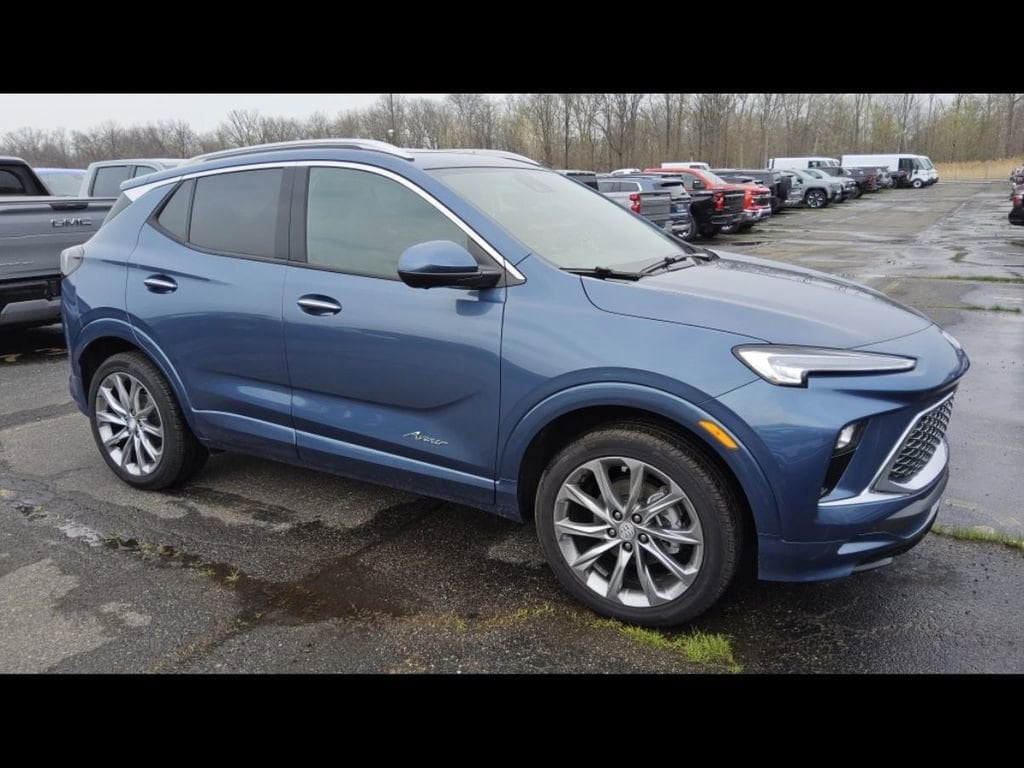 Used 2025 Buick Encore GX Avenir SUV