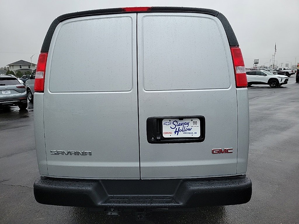 2025 Gmc Savana Cargo 2500 photo 4